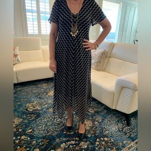 Chico’s geometrical print maxi dress asymmetrical hem black/white 0.5/US6